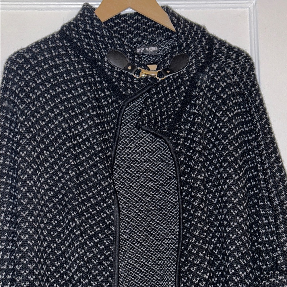 New without tags. Steve Madden Chic Black and White Knit Shawl
